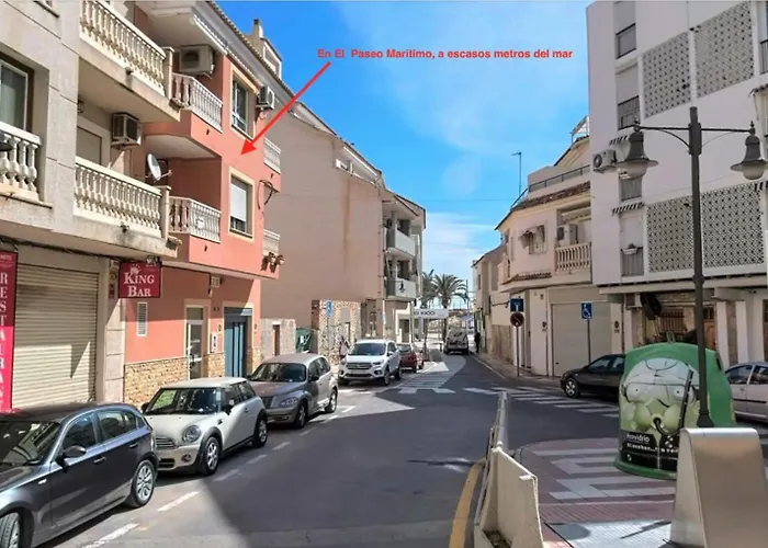En El Paseo Maritimo, A Escasos Metros Del Mar